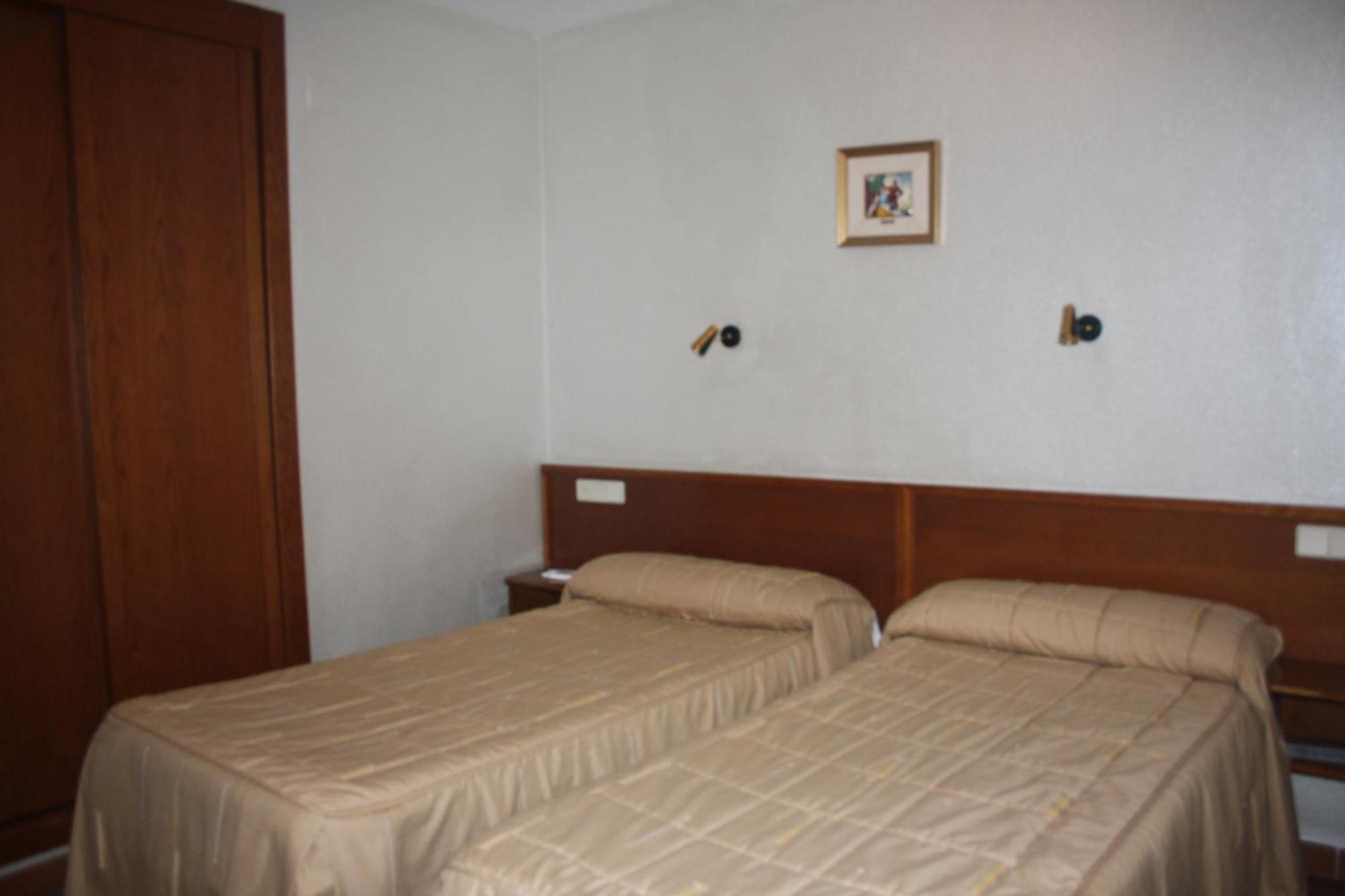 Apart-Hotel Selva Nevada La Virgen de la Vega Room photo