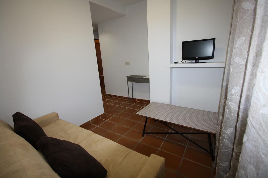 Apart-Hotel Selva Nevada La Virgen de la Vega Room photo