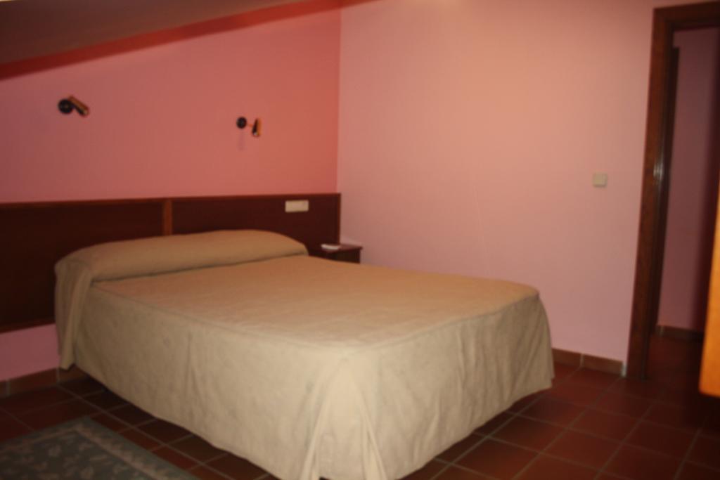 Apart-Hotel Selva Nevada La Virgen de la Vega Room photo